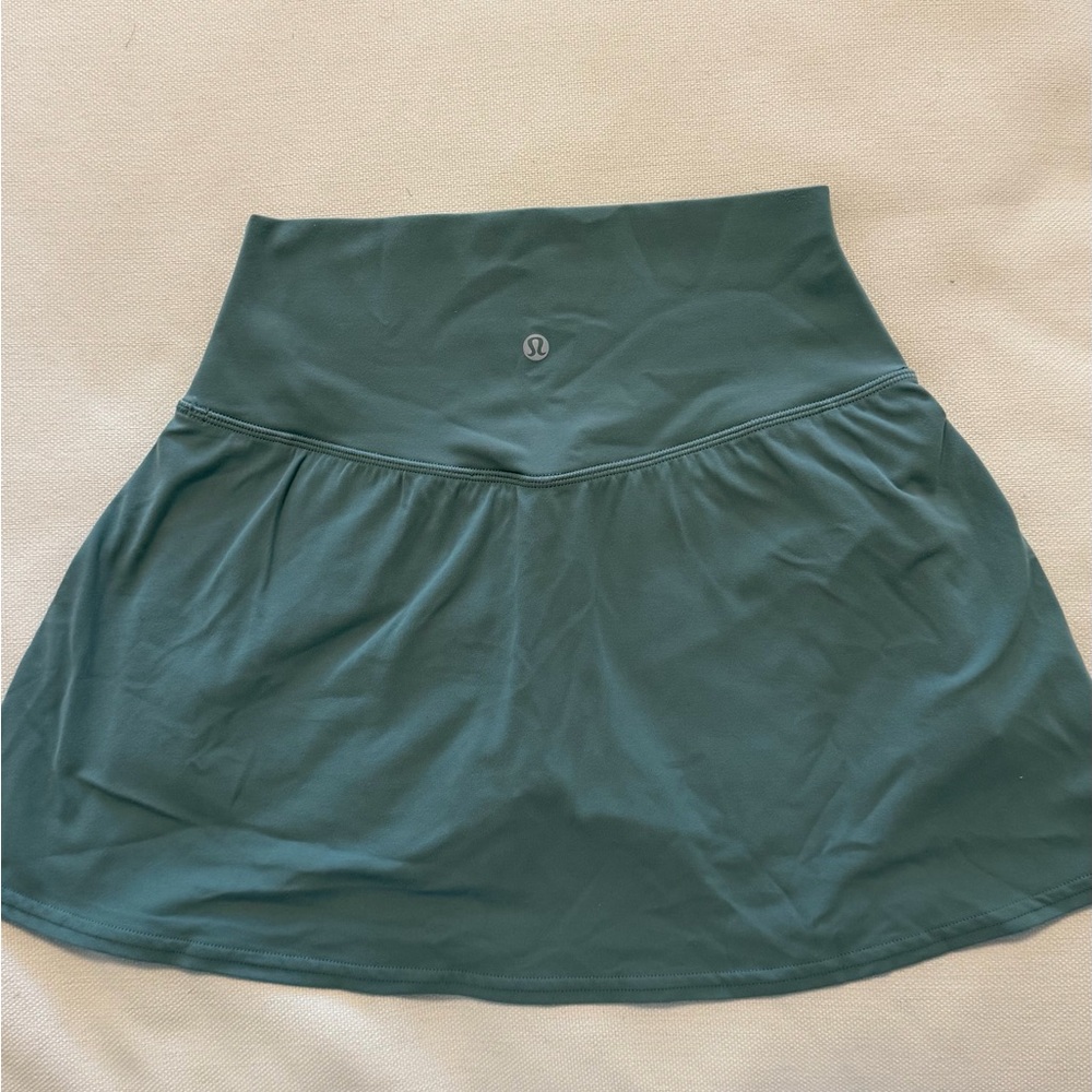 LULULEMON WOMEN SKIRT WITH SHORTS UNDER